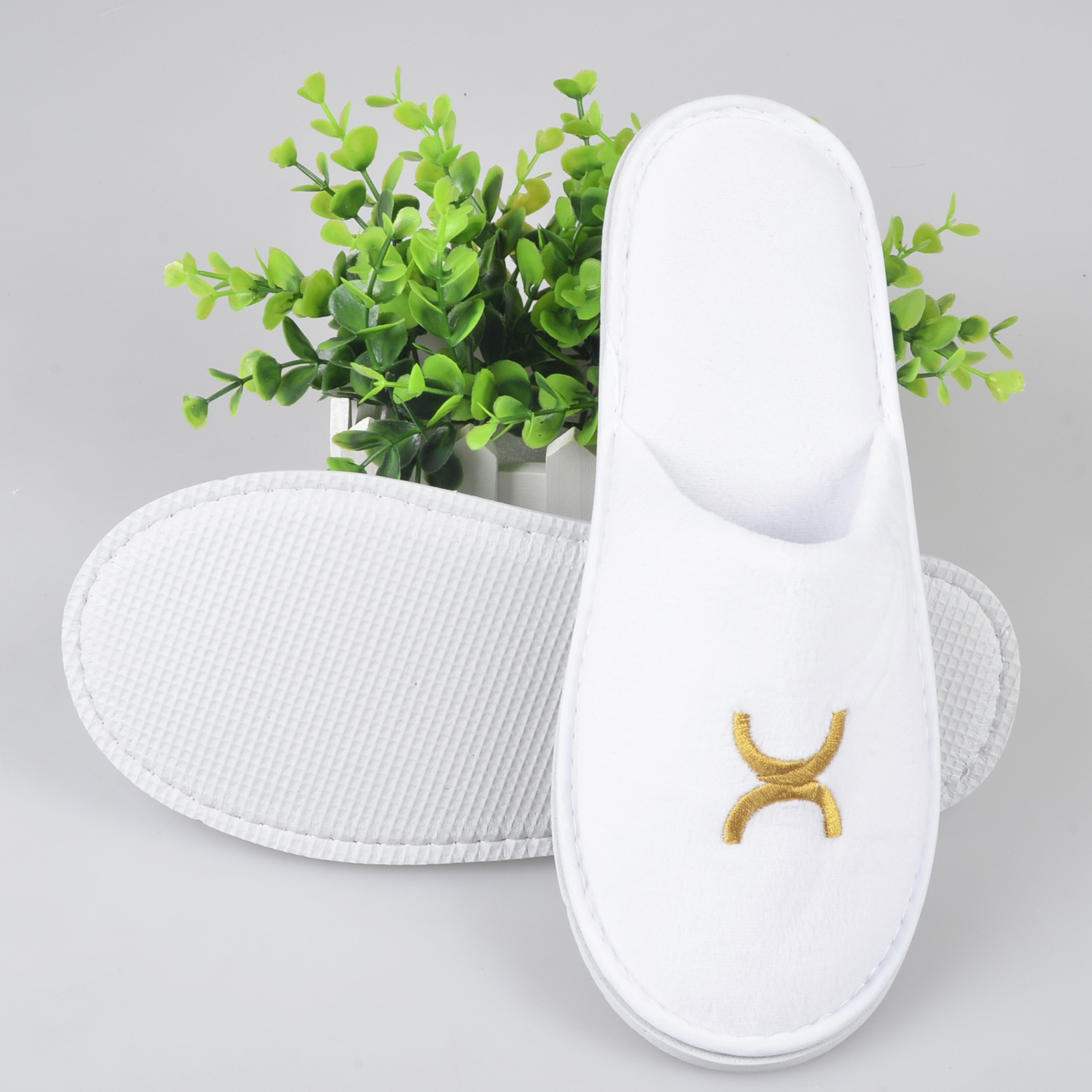 Disposable online slippers wholesale