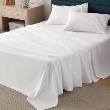 Wrinkle-free best-selling hotel bedding set with flat sheet, fitted sheet, and pillowcases