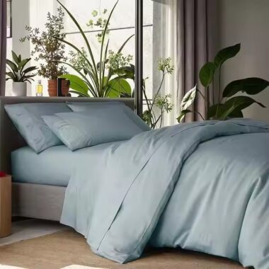 Soft, breathable, luxury down-filled hotel bedding set in elegant white