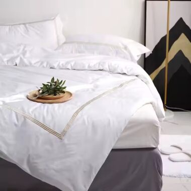 Personalized hotel bedding set with printed logo, 5-star comfort and elegant design