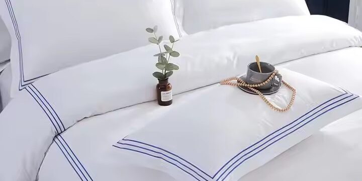 Custom Logo Printed 5-Star Luxury Hotel Bedding Set (2) Personalized hotel bedding set with printed logo, 5-star comfort and elegant design