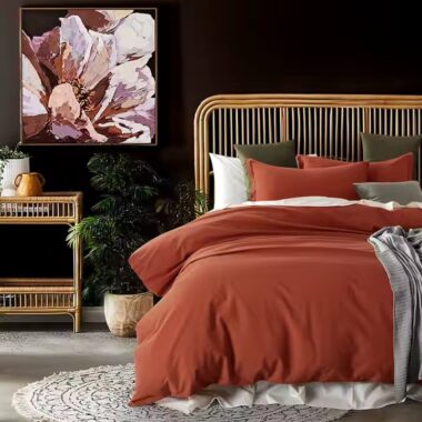 Customizable organic washed cotton hotel bedding set with down filling, soft and breathable luxury bedding