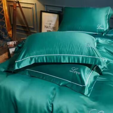 Luxury embroidered ultra-soft pillow and pillowcase set for hotel linen
