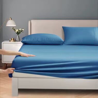 Factory direct white hotel bedding set with fitted sheet, flat sheet, and pillowcases