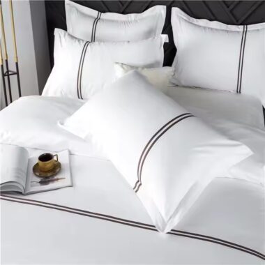 Luxury 100% cotton hotel bedding set for five-star accommodations