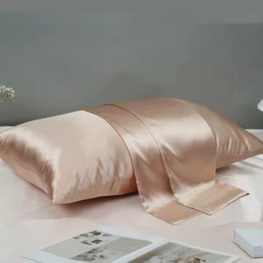 Silky Solid Color Pillow and Pillowcase for Luxury Hotel Bedding
