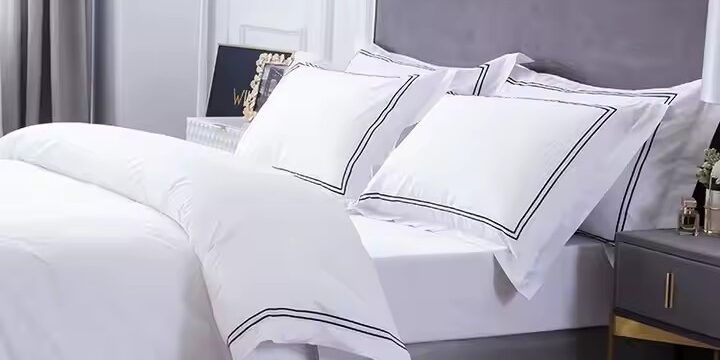 High-quality white 100% cotton hotel bedding set produced by a professional manufacturer