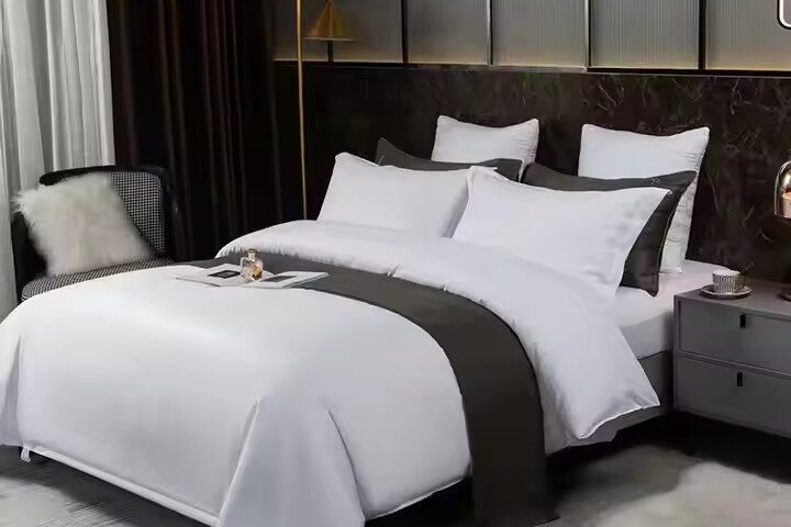 Luxury Custom Hotel Duvet & Duvet Cover – 5-Star Bedding Set (5) Custom 5-Star Hotel White Duvet and Duvet Cover Set on King Bed