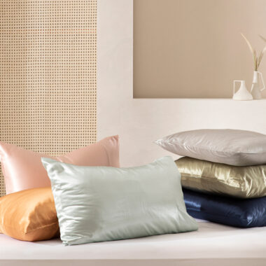 High-quality soft hotel linen pillow and pillowcase set with a modern design