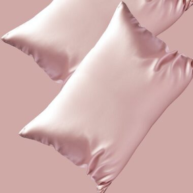 High-quality soft hotel linen pillow and pillowcase set with a modern design