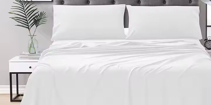 Soft white microfiber 4-piece hotel bedding set for comfort and durability