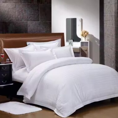 White Luxury 100% Cotton Hotel Duvet and Cover Set