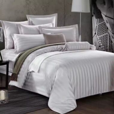 White Luxury 100% Cotton Hotel Duvet and Cover Set
