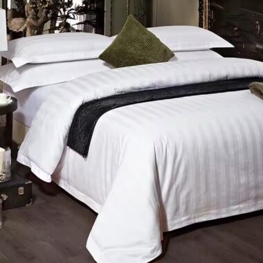 White Luxury 100% Cotton Hotel Duvet and Cover Set