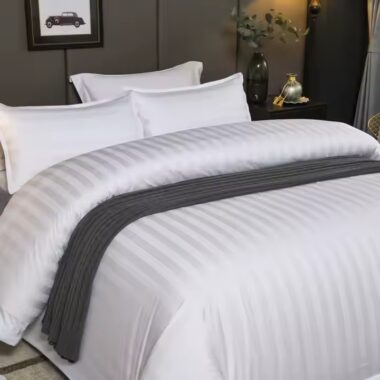 White Luxury 100% Cotton Hotel Duvet and Cover Set