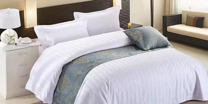 Wholesale 5-Star Hotel Luxury Bedding Set (5) Premium white cotton hotel bedding set for five-star hotels, available in wholesale bulk