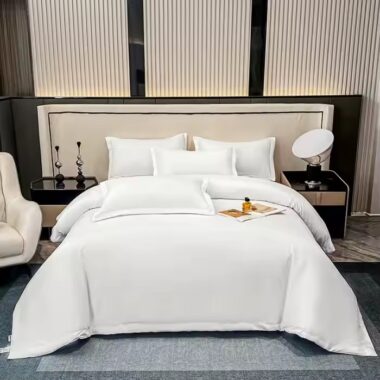 Luxury hotel bedding set with custom sheets and duvet covers