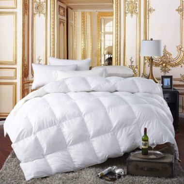 Custom color and size fluffy luxury hotel duvet for bedding