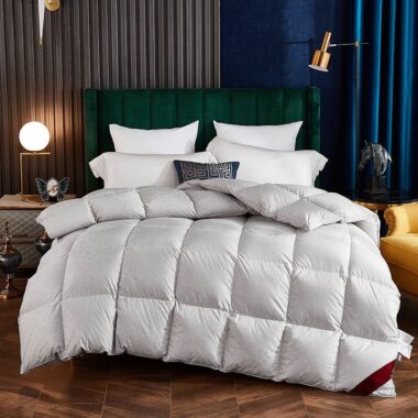 Custom color and size fluffy luxury hotel duvet for bedding