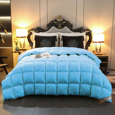 Extra thick white goose hotel duvet with premium warmth