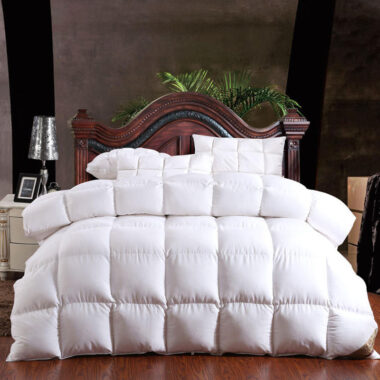 Extra thick white goose hotel duvet with premium warmth