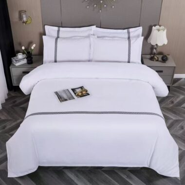 High quality hotel bedding set with durable soft fabric
