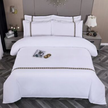 High quality hotel bedding set with durable soft fabric