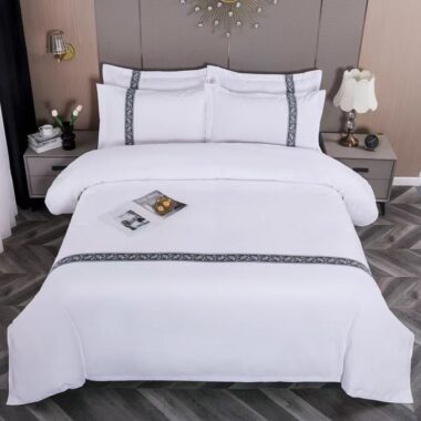 High quality hotel bedding set with durable soft fabric