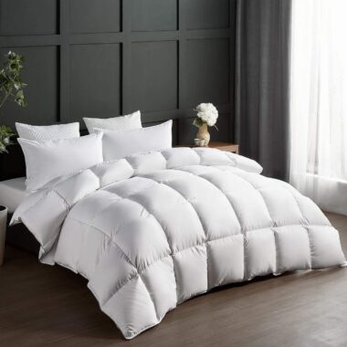 High quality white goose hotel duvet with premium loft