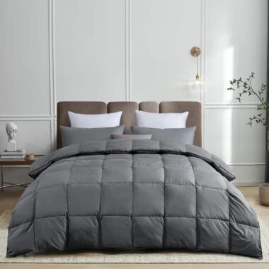 High quality white goose hotel duvet with premium loft