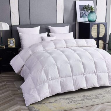 High quality white goose hotel duvet with premium loft