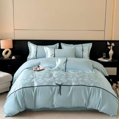 Luxury jacquard hotel bedding set with refined woven texture