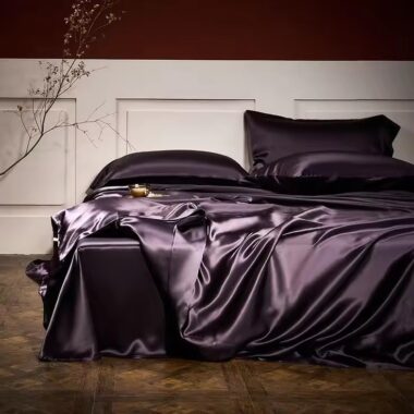 Luxury mulberry silk hotel bedding set with smooth elegant sheen