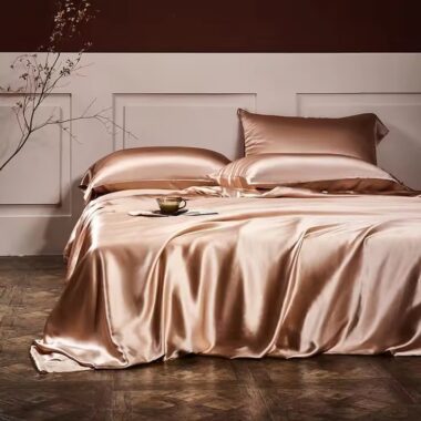 Luxury mulberry silk hotel bedding set with smooth elegant sheen