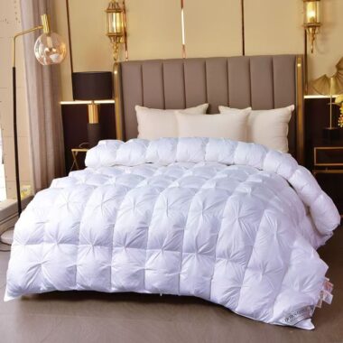 Thick luxury warm hotel duvet for premium bedding comfort