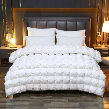 Thick luxury warm hotel duvet for premium bedding comfort