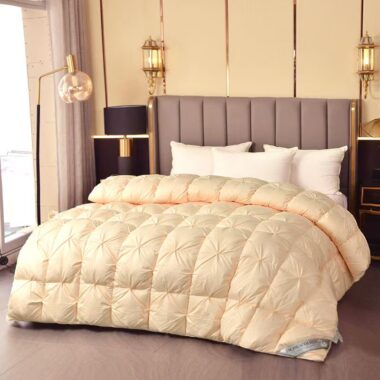 Thick luxury warm hotel duvet for premium bedding comfort