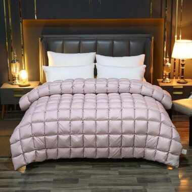 Thick luxury warm hotel duvet for premium bedding comfort