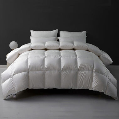 Luxury warm hotel duvet with soft premium insulation