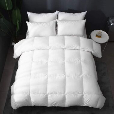 Luxury warm hotel duvet with soft premium insulation