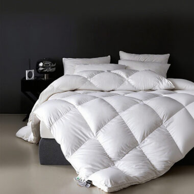 Luxury warm hotel duvet with soft premium insulation