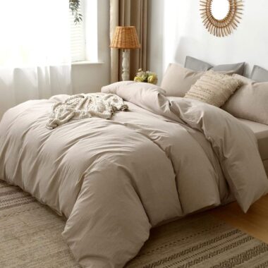 Modern solid color hotel bedding set breathable and durable