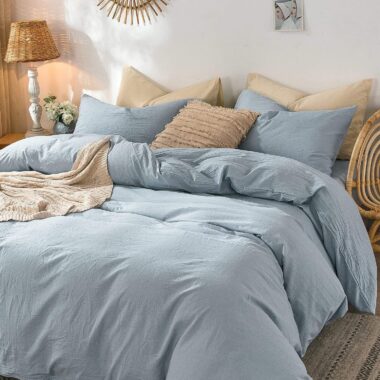 Modern solid color hotel bedding set breathable and durable