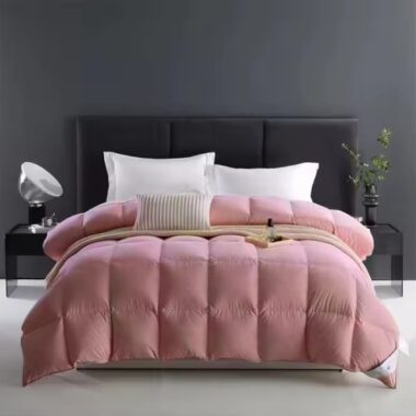 Modern breathable winter luxury hotel duvet in pure white