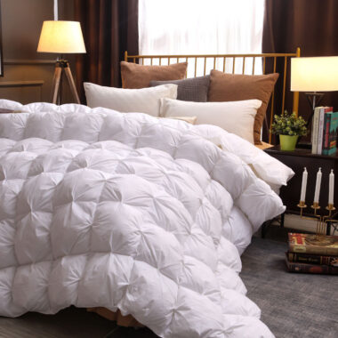 Professional thick warm hotel duvet with durable insulation
