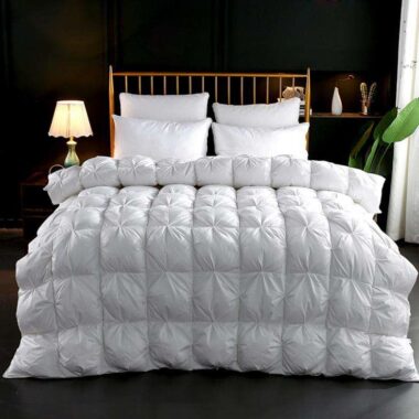 Professional thick warm hotel duvet with durable insulation