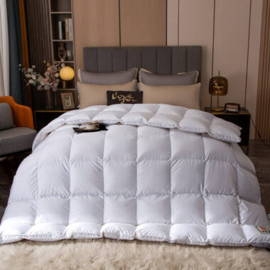 Professional thick warm hotel duvet with durable insulation
