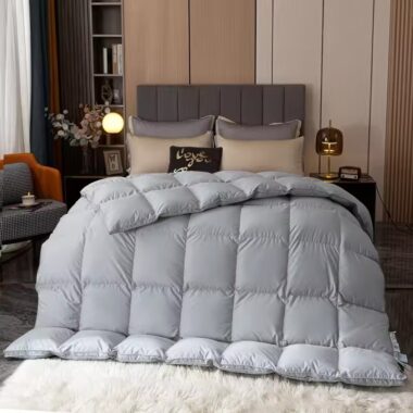 Professional thick warm hotel duvet with durable insulation
