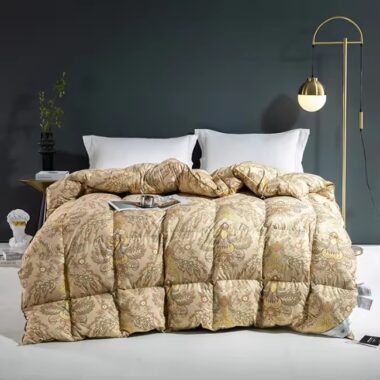 Soft breathable oversized hotel duvet with lightweight loft