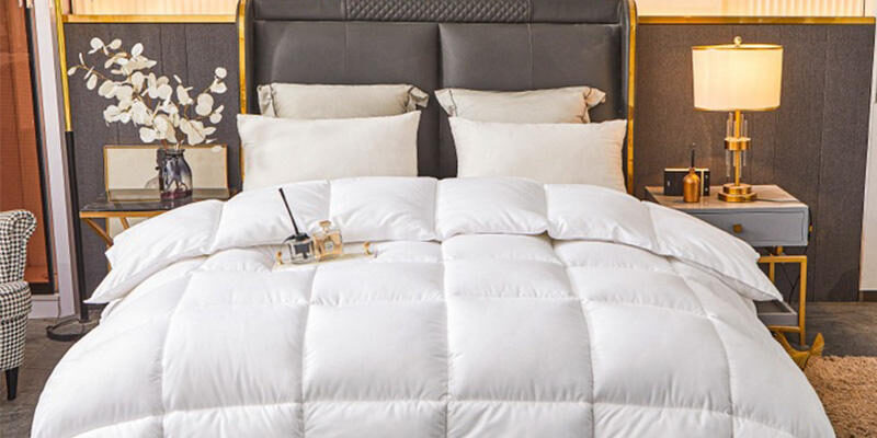 Soft fluffy warm hotel duvet with lightweight cozy loft